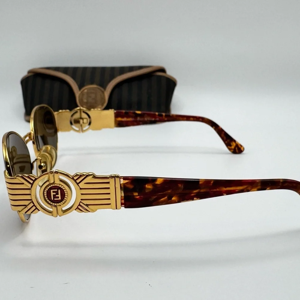 Vintage Fendi SL7034 Oval Sunglasses Gold FF Medallion Italy Y2K Rare Red